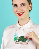 Christmas-Chameleon-necklace--interactive--Christmas-2020-la-vidriola-product-mirror-green