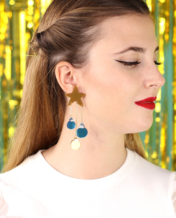 Christmas-ball-ornament-and-star-earrings-Christmas-2020-la-vidriola-zoom