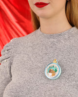 Christmas-diorama-ball-decoration-brooch-Christmas-2020-la-vidriola-zoom