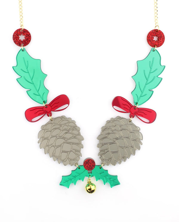 Christmas-pine-cone-decoration-statement-necklace-la-vidriola-christmas-detail