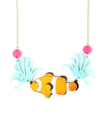Clown-fish-necklace-la-vidriola-plastic-jewellery-wild-under-the-sea-detail