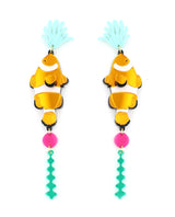 Clown-fish-statement-earrings-la-vidriola-plastic-jewellery-wild-under-the-sea-detail