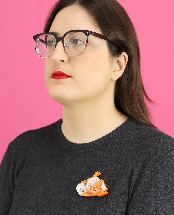 Cute-cat-vs-Toilet-Paper-brooch-everything-will-be-all-right-la-vidriola-product