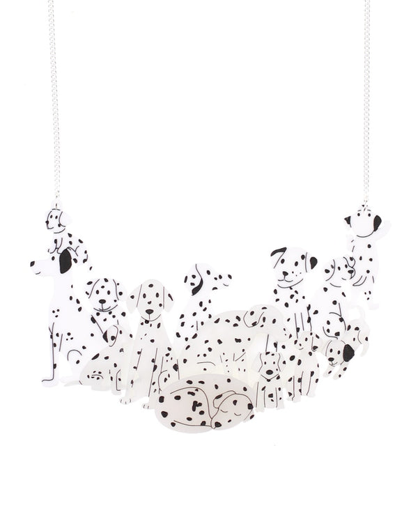 Dalmatian-family-necklace-dogs-dogs-and-more-dogs-la-vidriola-detail