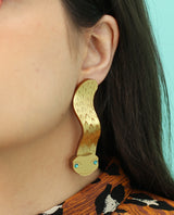 Dancing-Snake-earrings-animalandia-zoom