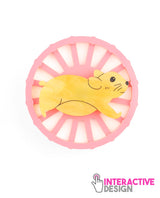 Exercising-hamster-brooch-interactive-home-sweet-home-la-vidriola-detail