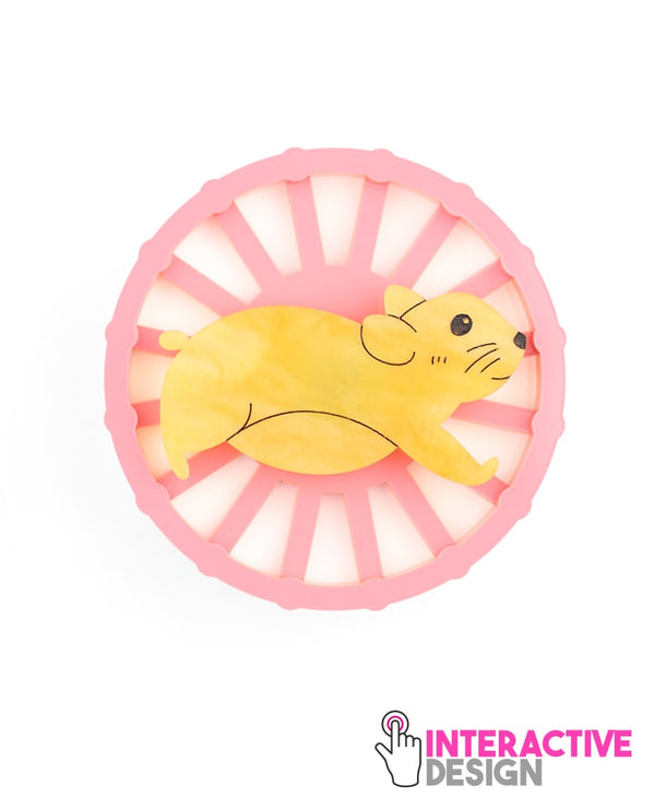 Exercising-hamster-brooch-interactive-home-sweet-home-la-vidriola-detail