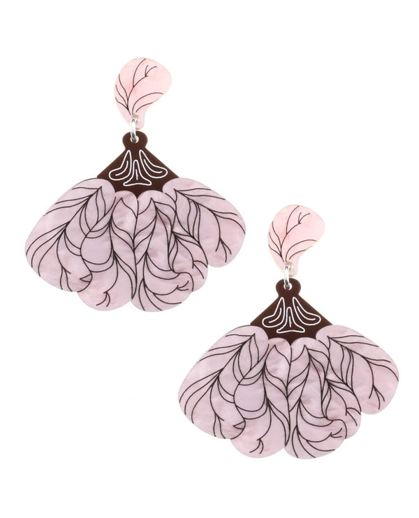 Feather-fan-earrings-la-vidriola-plastic-jewellery-The-Roaring-20s-detail