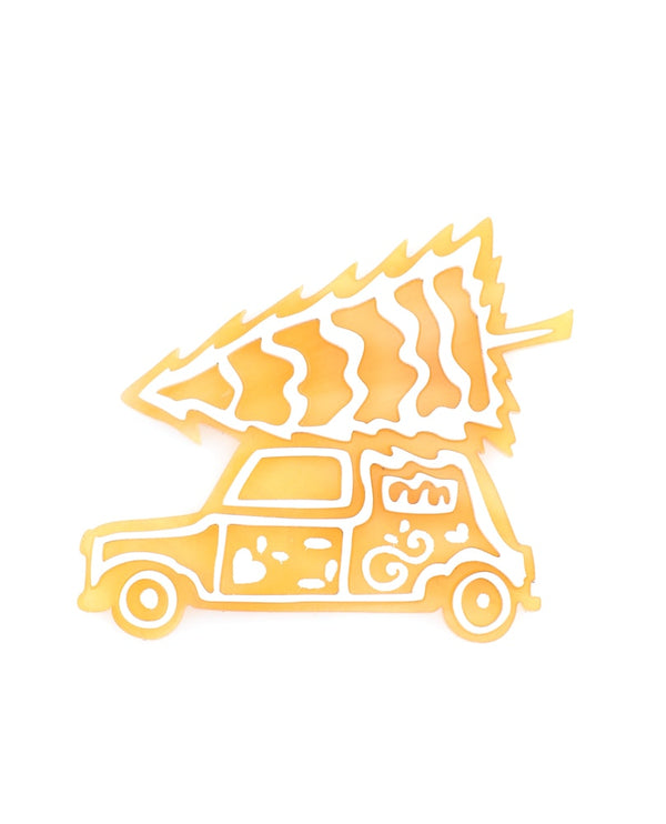 Gingerbread-Christmas-tree-on-the-car-brooch-Christmas-2020-la-vidriola-detail