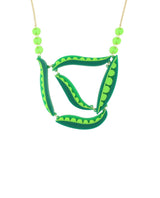 Green_peas_necklace_la_vidriola_detail