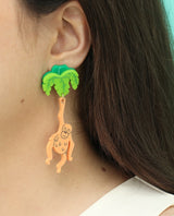 Hanging-Orangutan-Love-earrings-animalandia-zoom