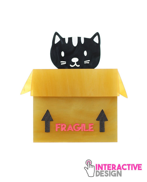 Hiding-black-cat-brooch-everything-will-be-all-right-la-vidriola-detail
