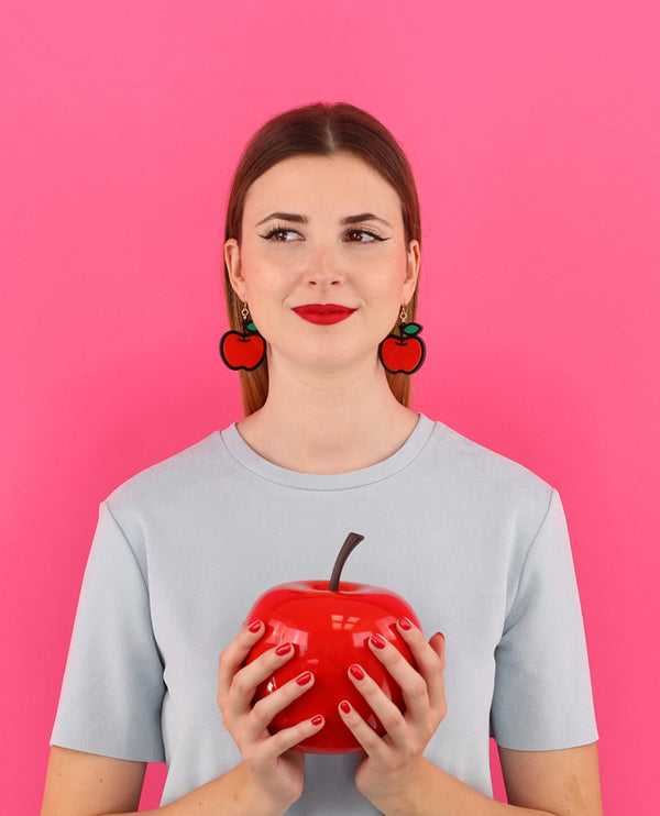 How many apples? Hello Kitty earrings