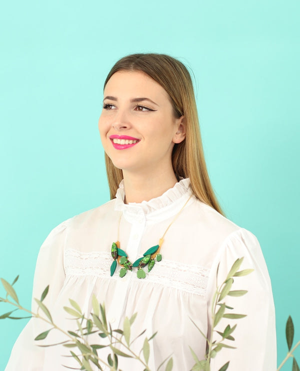Italian-olives-necklace_plastic_jewerelly_la_vidriola_volando_voy_product