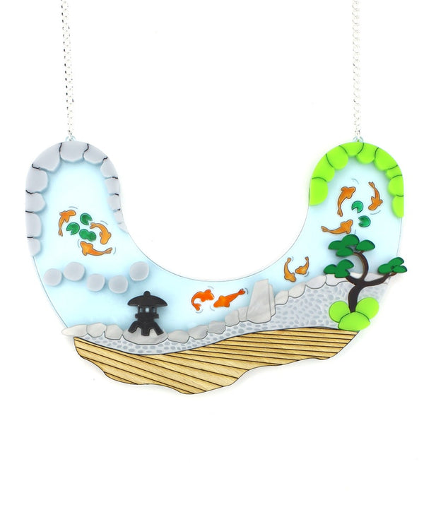 Japanese_garden_pond_necklace_plastic_jewerelly_la_vidriola_detail