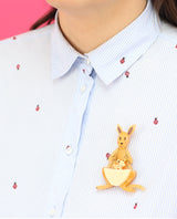 Kangaroo-Love-brooch-interactive-animalandia-zoom1