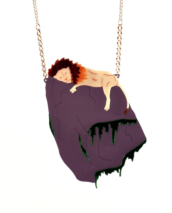 Lion_on_the_rock_necklace_la_vidriola