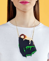 Lion_on_the_rock_necklace_la_vidriola_product