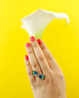 Lotus-flower-ring-la-vidriola-plastic-jewellery-take-away-product