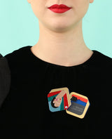 Mascara-box-brooch-–-interactive-la-vidriola-plastic-jewellery-The-Roaring-20s-zoom