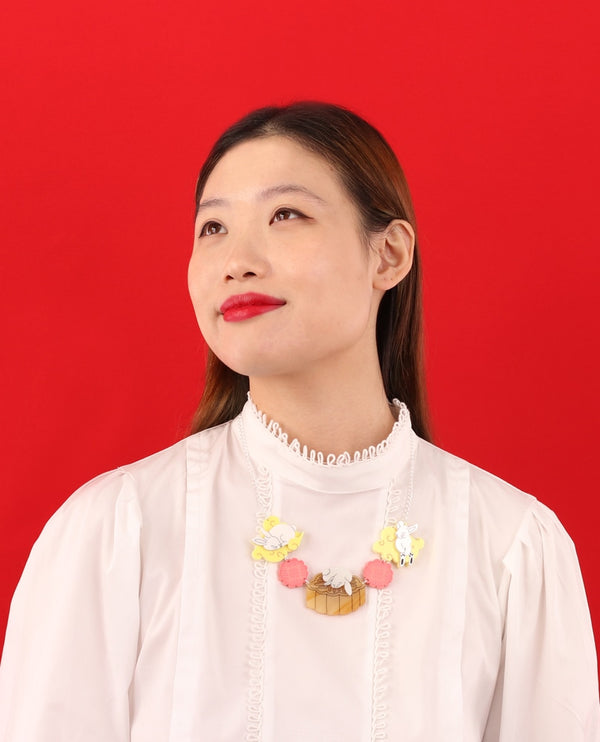 Mooncake-bunnies-necklace-Nǐ-hǎo-collection-la-vidriola-product