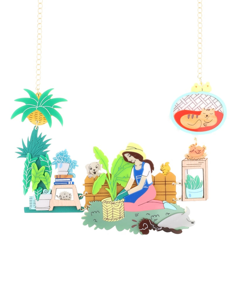 My-Garden-is-a-Jungle-Statement-necklace-Spring-has-sprung-collection-la-vidriola-detail