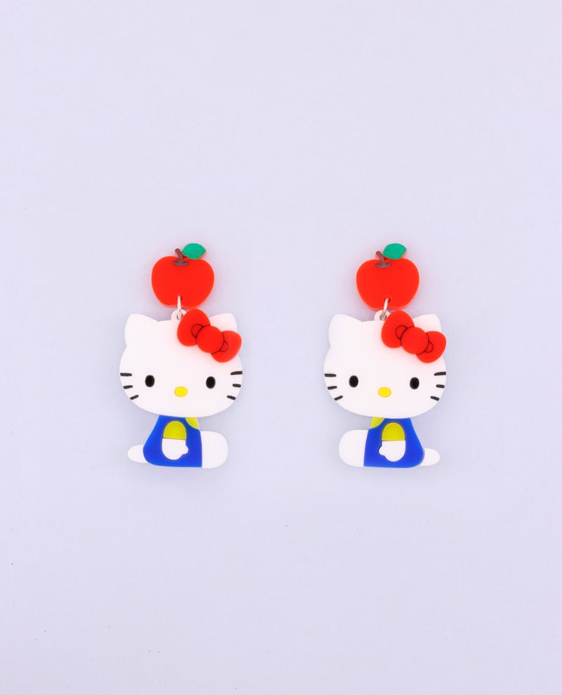 Oops,-my-apple!-Hello-Kitty-earrings-la-vidriola-x-Hello-Kitty-detail
