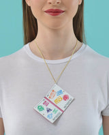 Passport_pink_pendant_la_vidriola_product_open