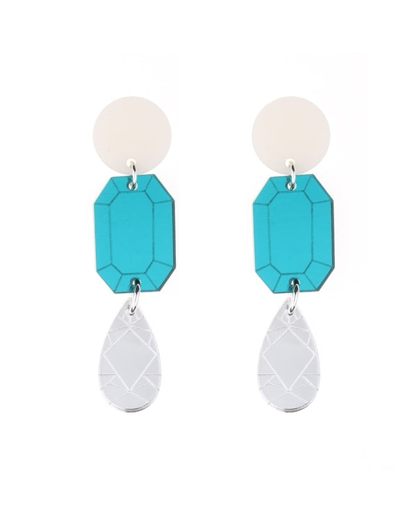 Pearls-and-crystals-earrings-la-vidriola-plastic-jewellery-The-Roaring-20s-detail