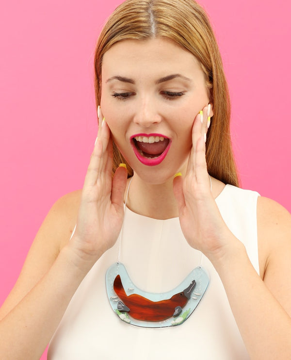 Platypus-necklace-la-vidriola-plastic-jewellery-take-away-last-minute-product