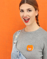 Pumpkin-house-brooch-halloween-2020-la-vidriola-zoom-in
