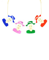 Queen_pantone_necklace_la_vidriola_detail