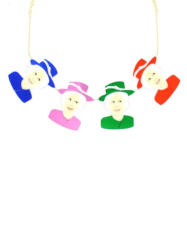 Queen_pantone_necklace_la_vidriola_detail