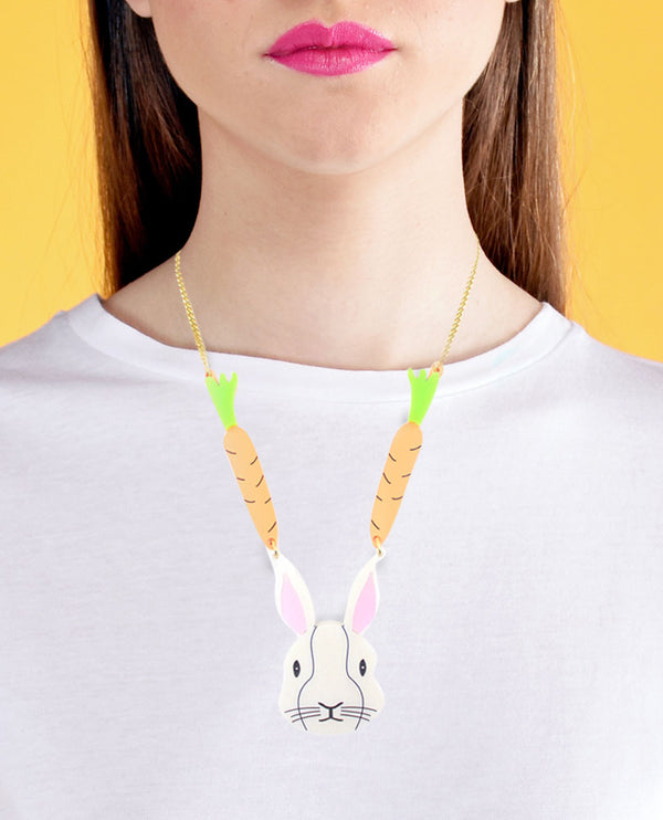 Rabbit_and_carrots_necklace_la_vidriola_product