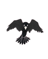 Raven-brooch-classic-halloween-2020-la-vidriola-detail