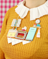 Retro-glam-kitchen-statement-necklace-interactive-home-sweet-home-la-vidriola-zoom