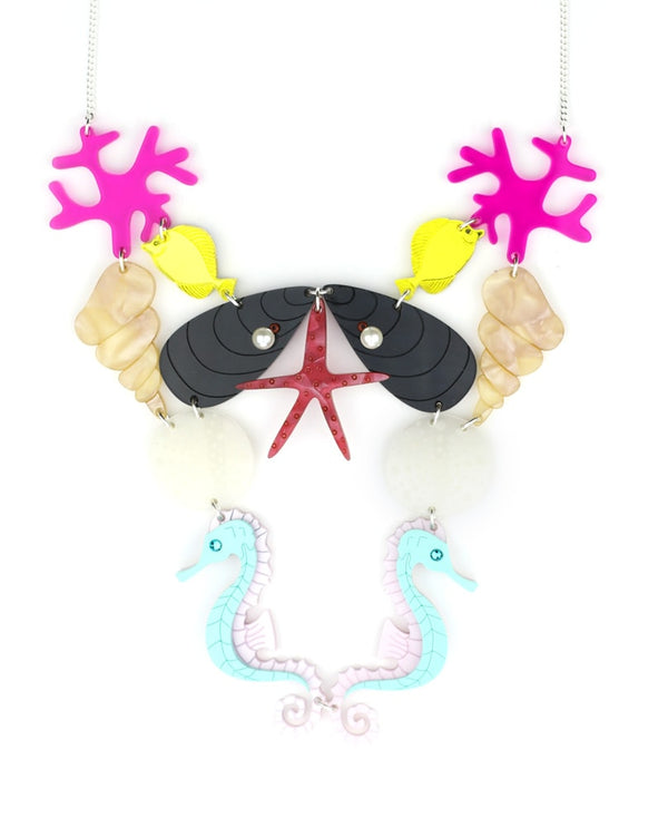 Sea-treasures necklace-vidriola-plastic-jewellery-wild-under-the-sea-detail