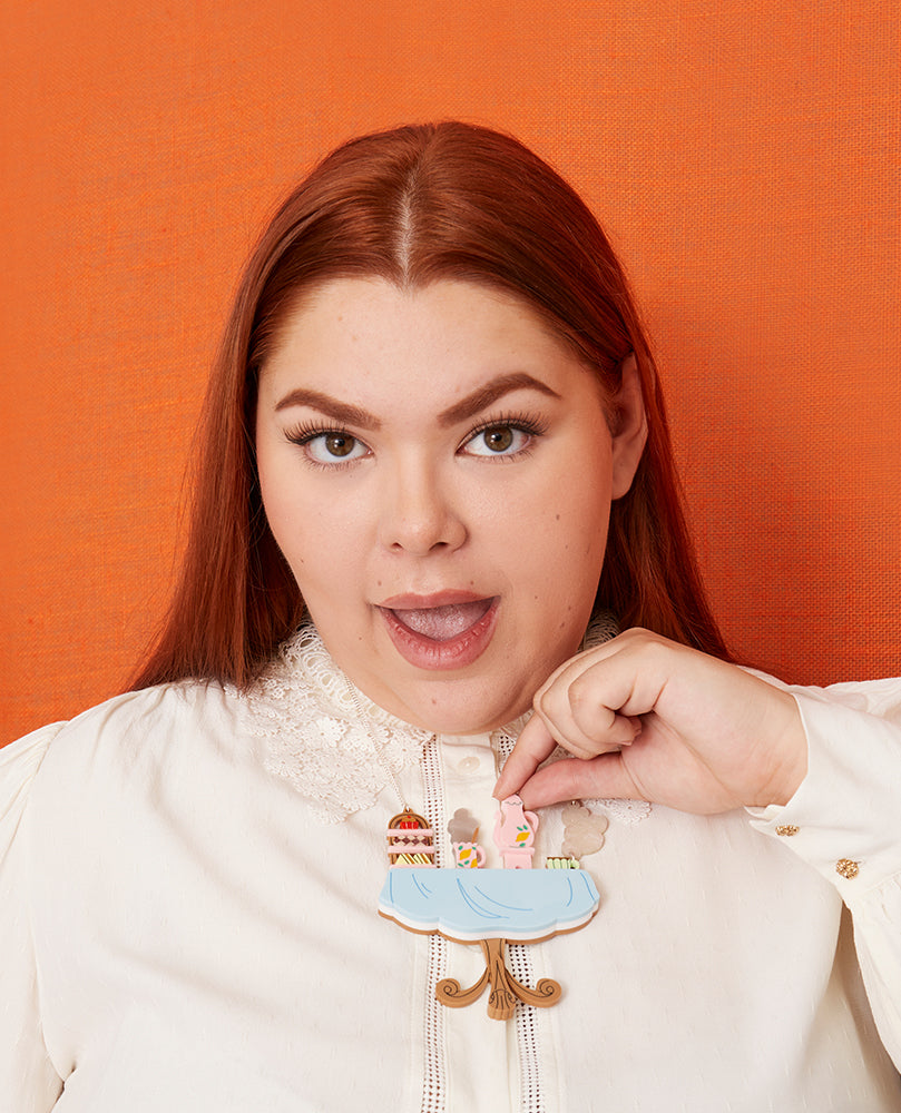 Setting the Table With… Necklace -interactive-