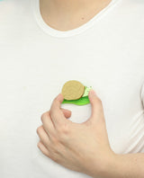 Snail-snail-come-out-and-be-fed-brooch-interactive-animalandia-zoom1