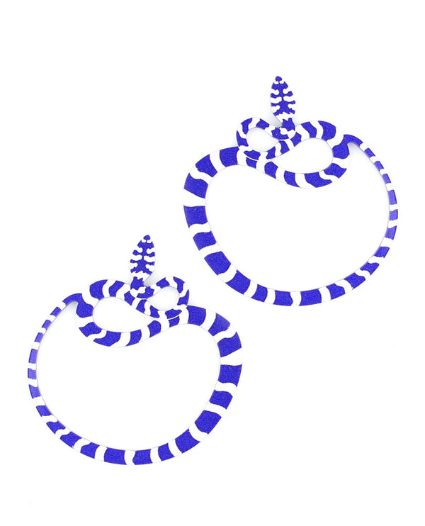 Snake-glitter-earrings-la-vidriola-plastic-jewellery-classic-detail