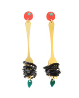 Spaghetti-nero-di-sepia-fork_earrings_plastic_jewerelly_la_vidriola_classic_detail