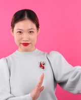 Tai-Chi-cat-brooch-Nǐ-hǎo-collection-la-vidriola-product
