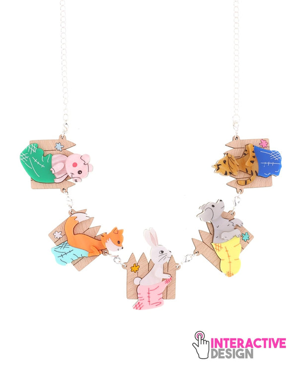The-Grand-Potato-Sack-Race-necklace-Spring-has-sprung-collection-la-vidriola-detail