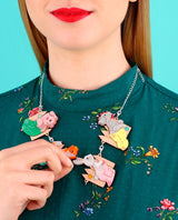 The-Grand-Potato-Sack-Race-necklace-Spring-has-sprung-collection-la-vidriola-zoom-put-on