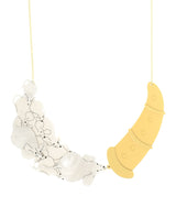 The-Pied-Piper-necklace-far-far-away-la-vidriola-detail