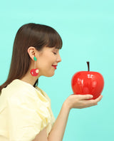 The-poisoned-apple-earrings-far-far-away-la-vidriola-zoom