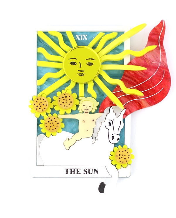 The-sun-tarot-card-brooch-la-vidriola-plastic-jewellery-cosmica-detail