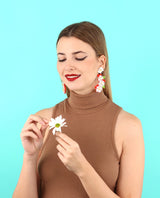 They-love-me,-they-love-me-not-daisy-earrings-Be-my-Valentine-collection-la-vidriola-product