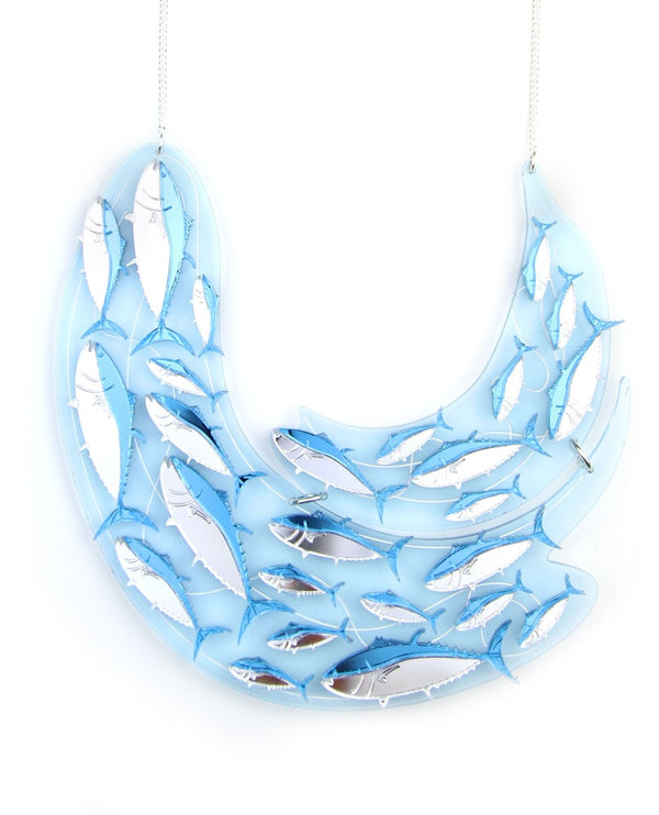 Tuna-fish-bank-statement-necklace-la-vidriola-plastic-jewellery-wild-under-the-sea-detail