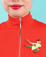 Warrior-woman-brooch-Nǐ-hǎo-collection-la-vidriola-zoom